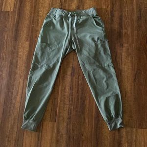 Med couture joggers